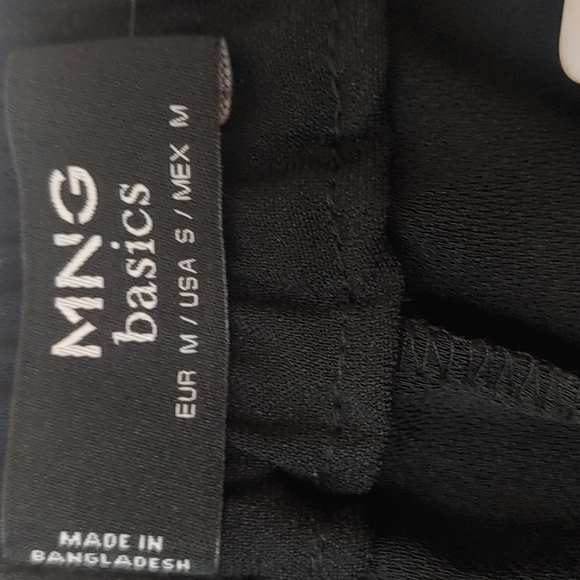 MNG basics Shorts Size Small - Picture 4 of 9